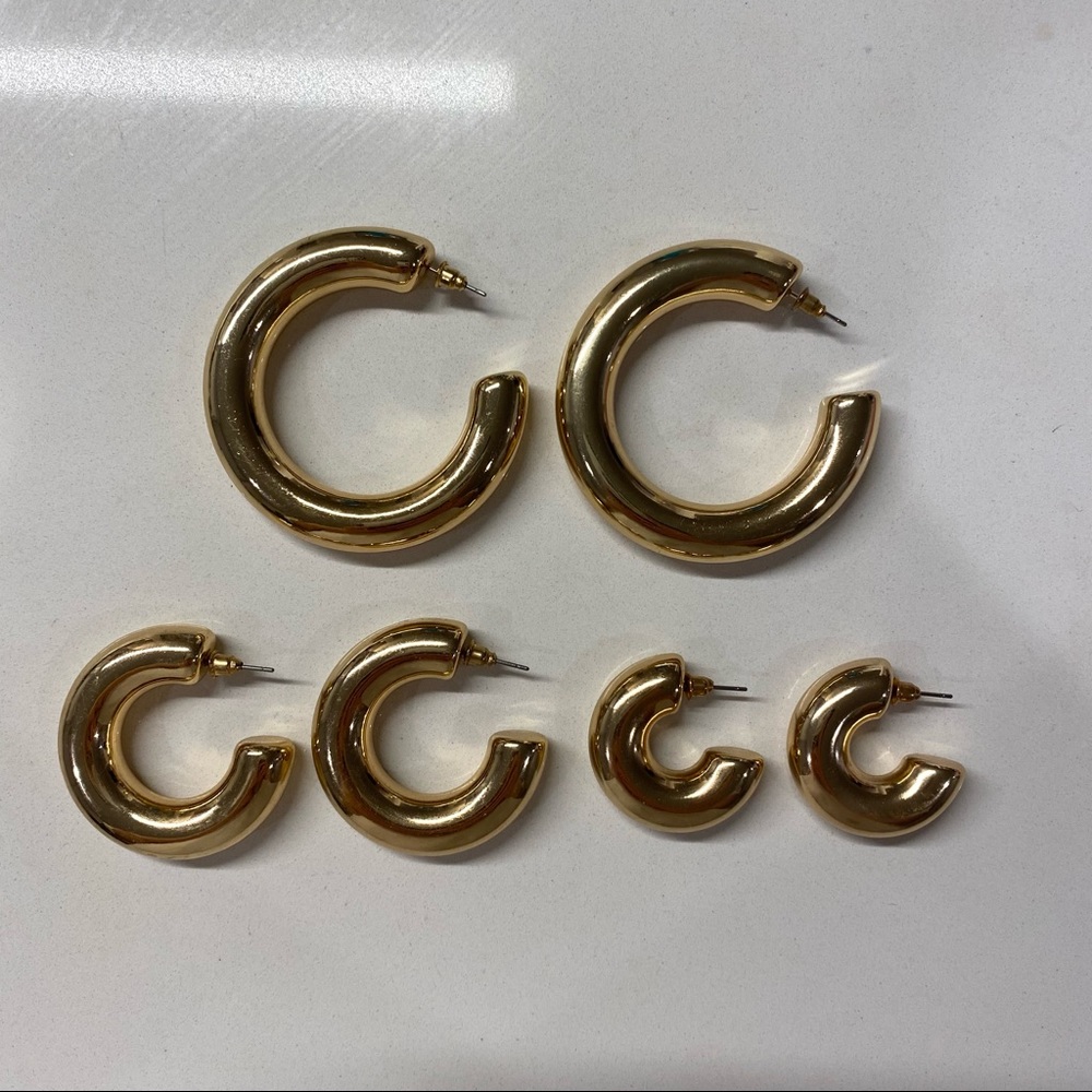 NWOT Vintage Gold Hoop Earrings Set